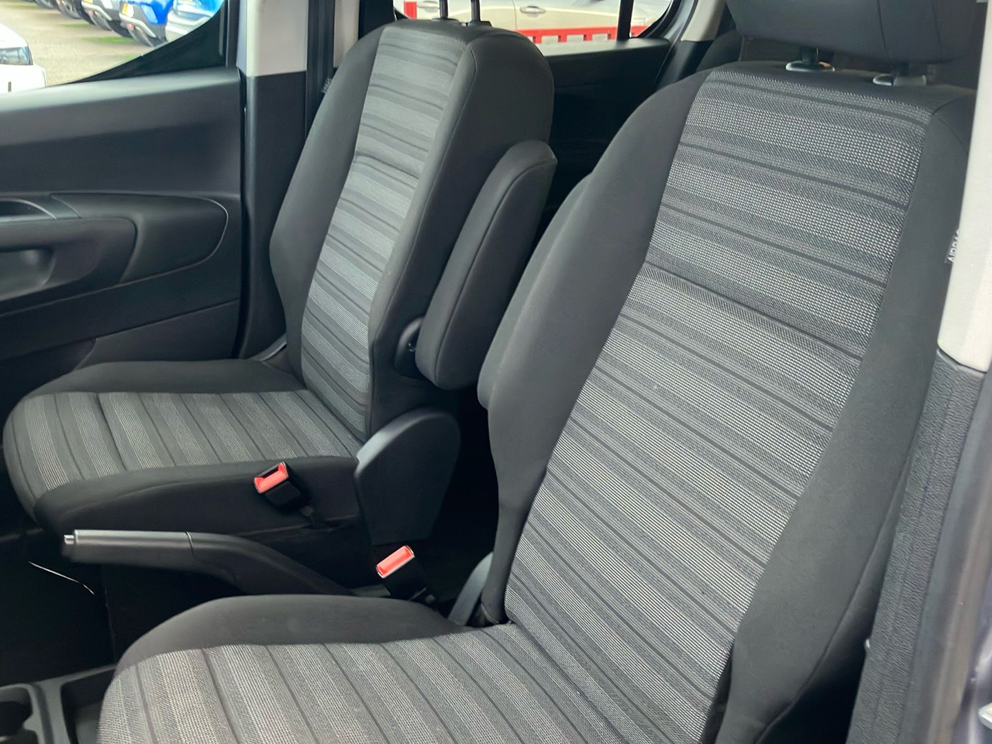 Used Vauxhall Combo Life 2022 for sale - 77219855: Photo 3