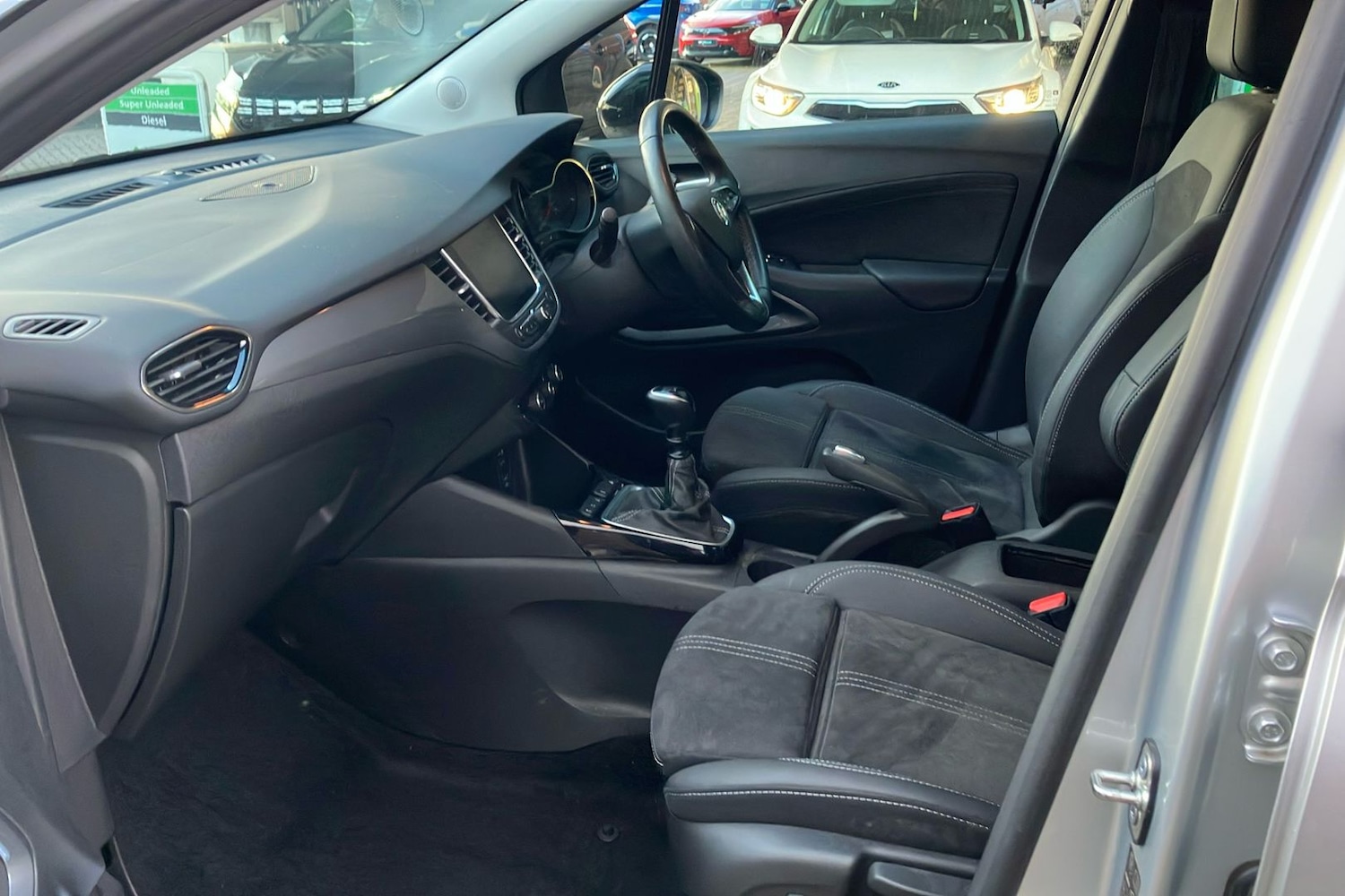 Used Vauxhall Crossland 2022 for sale - 77140489: Photo 3