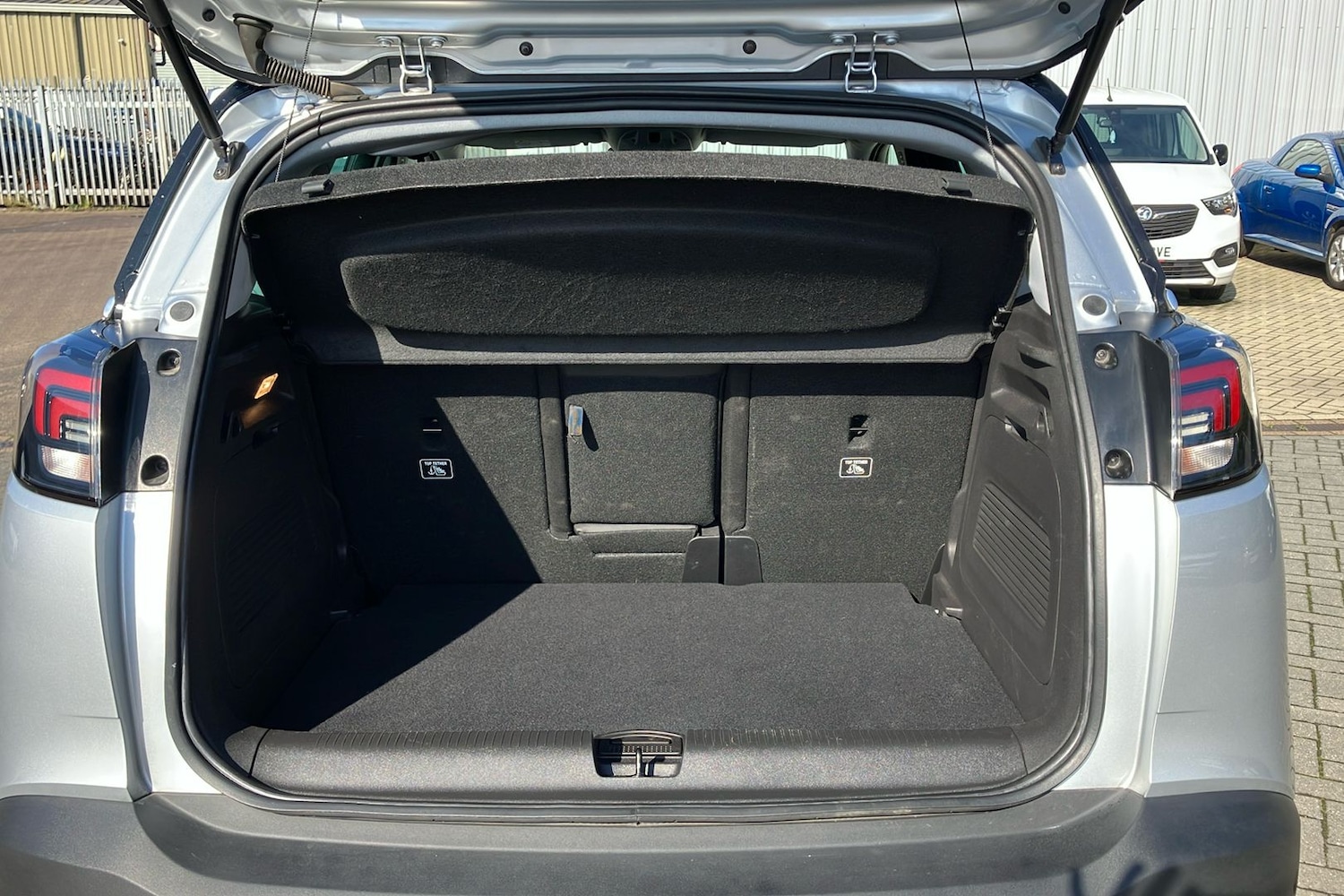 Used Vauxhall Crossland 2024 for sale - 76373522: Photo 12