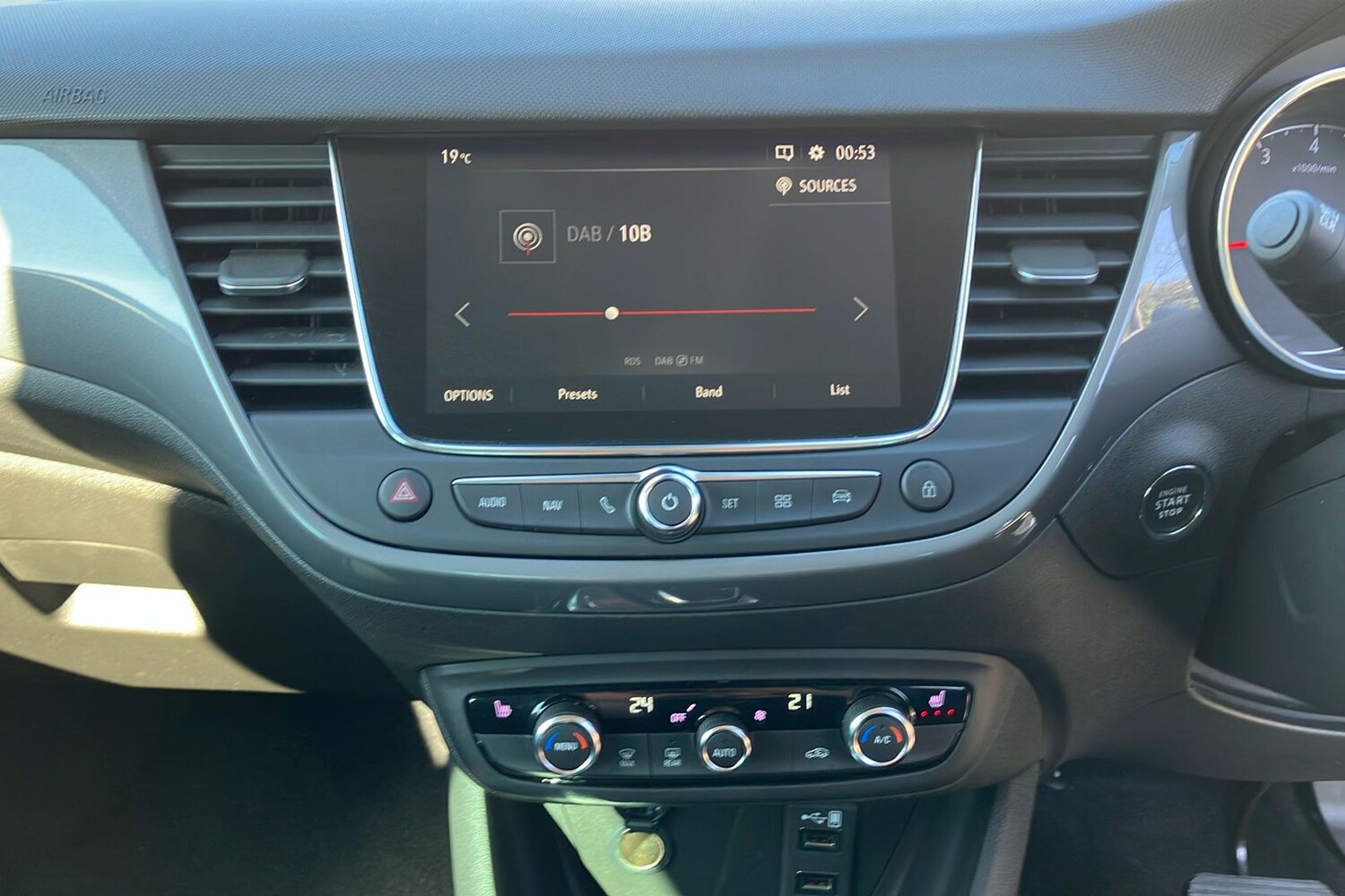 Used Vauxhall Crossland 2024 for sale - 76373522: Photo 14