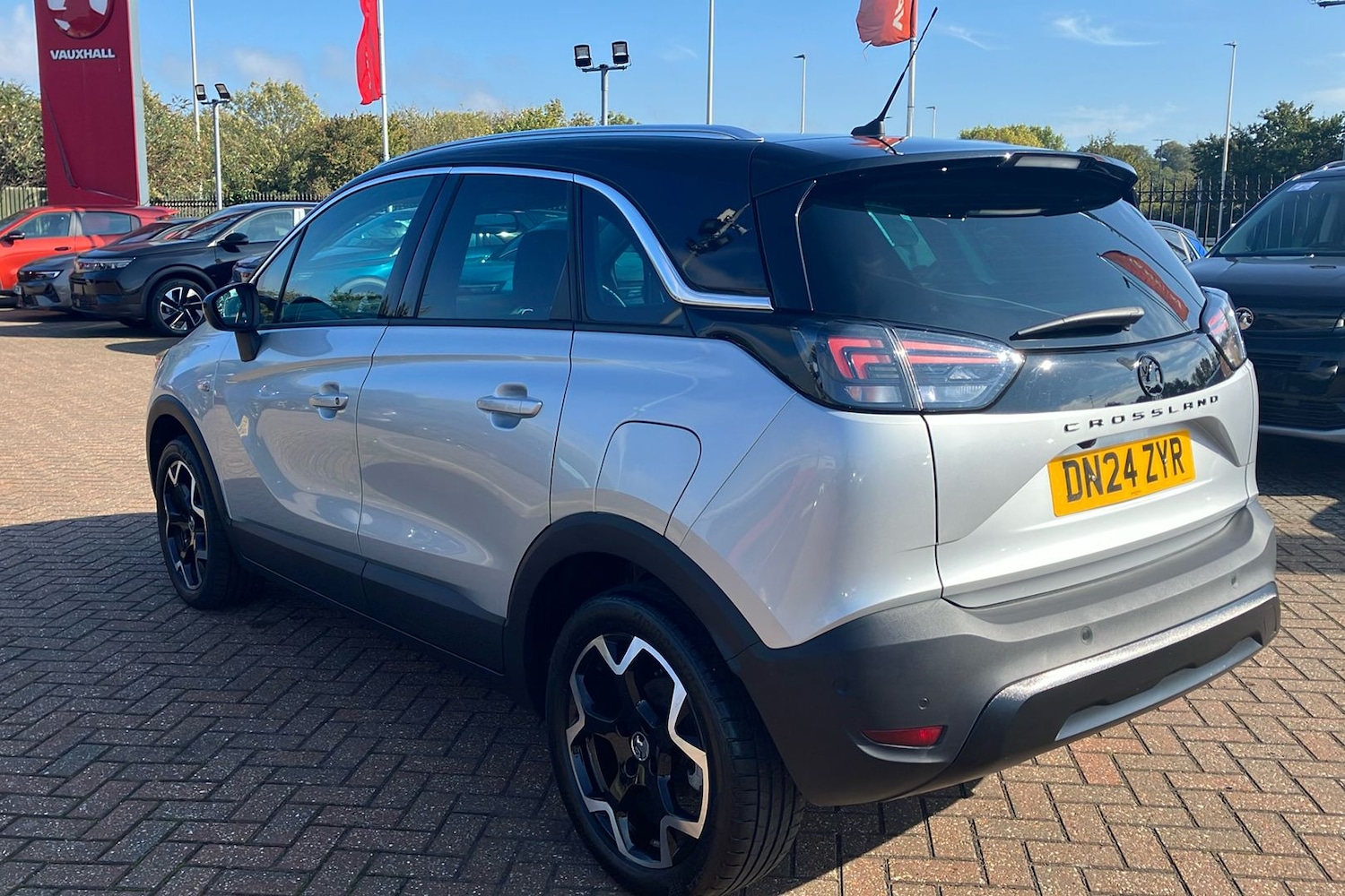 Used Vauxhall Crossland 2024 for sale - 76373522: Photo 2