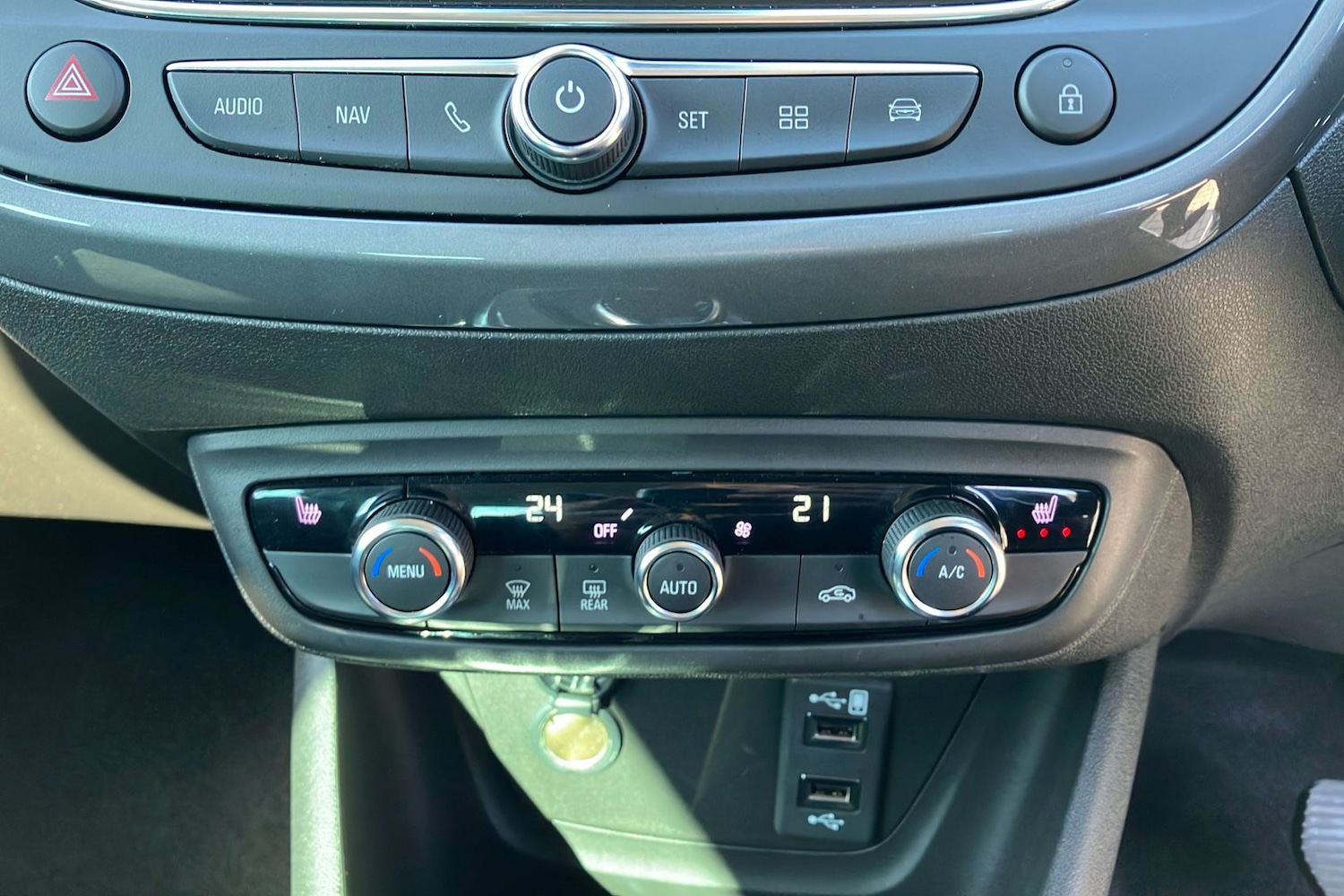 Used Vauxhall Crossland 2024 for sale - 76373522: Photo 40