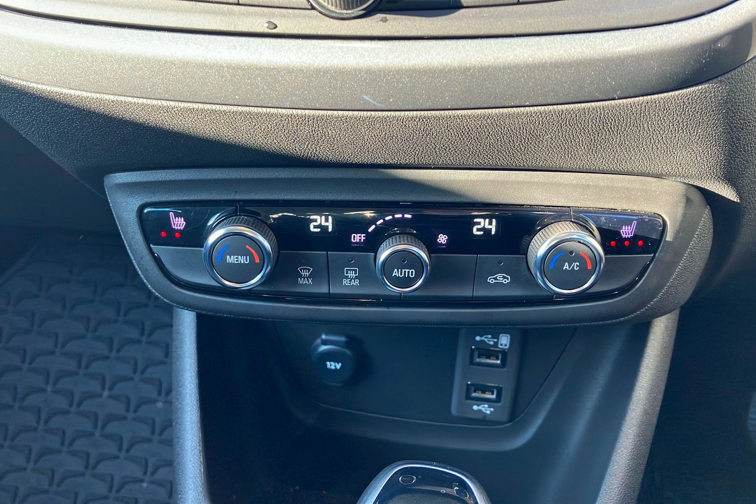 Used Vauxhall Crossland 2024 for sale - 77351056: Photo 15