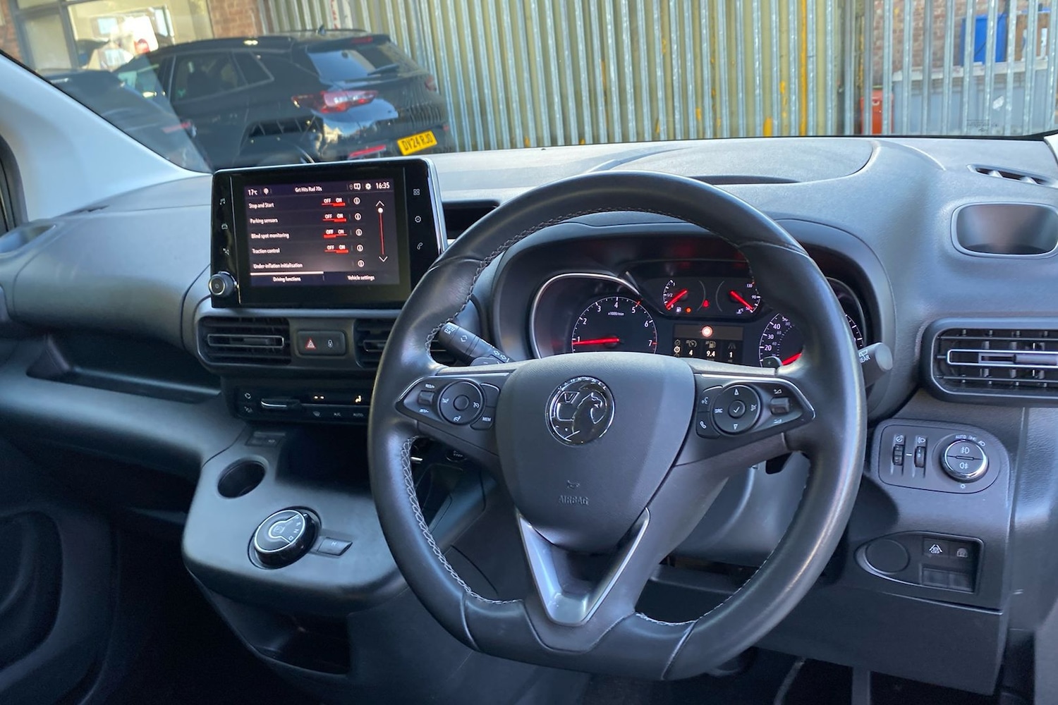 Used Vauxhall Combo Life 2021 for sale - 76718664: Photo 13