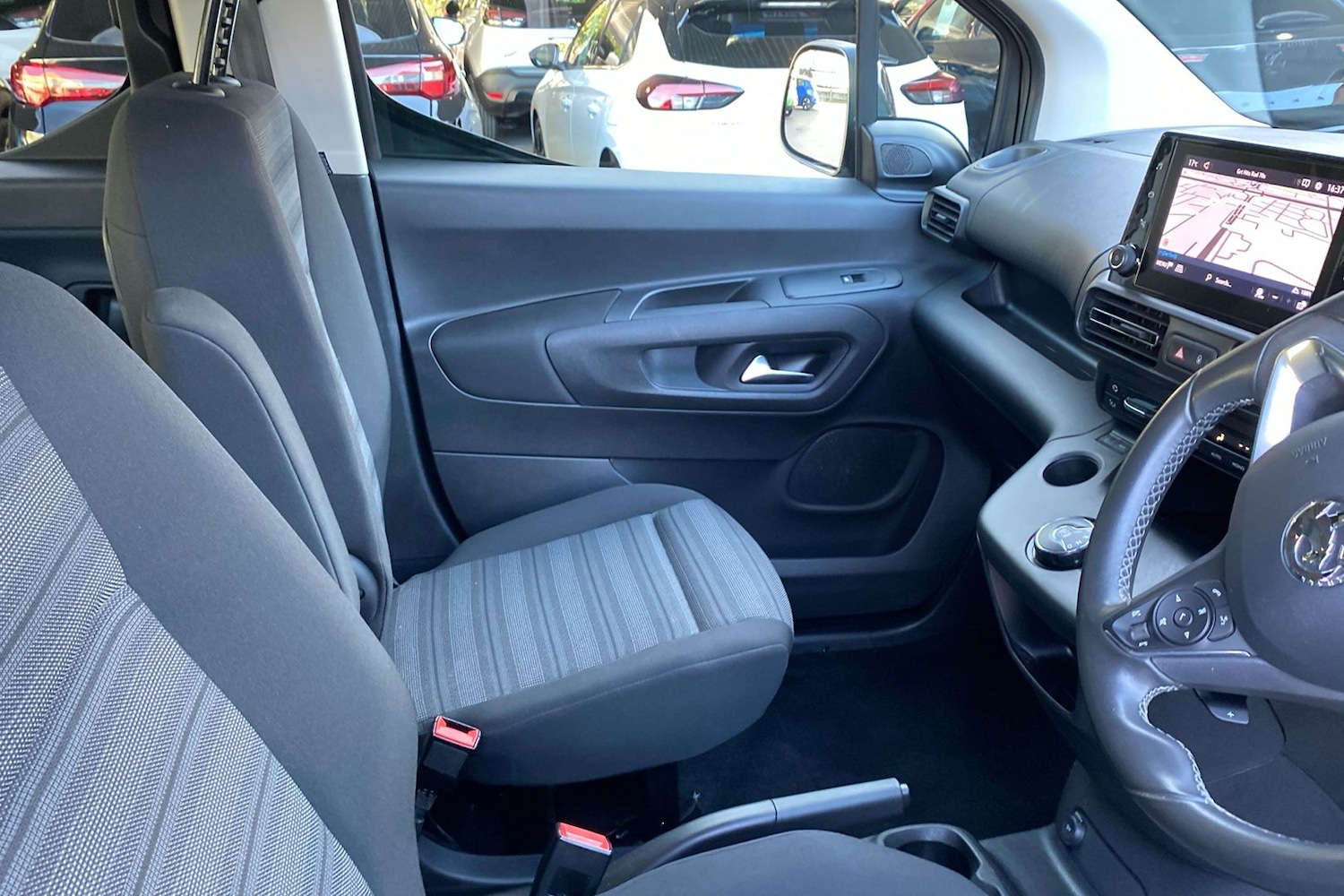 Used Vauxhall Combo Life 2021 for sale - 76718664: Photo 34