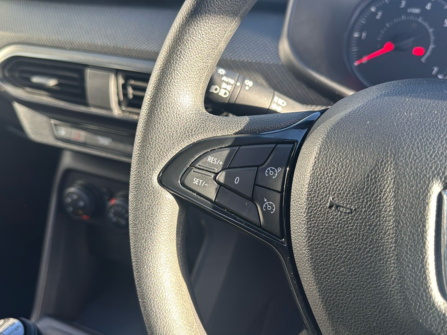 Used Dacia Sandero 2022 for sale - 77077672: Photo 25