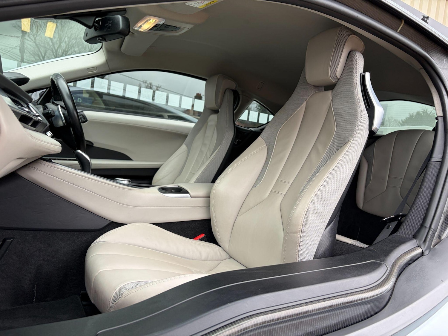 Used BMW i8 2017 for sale - 77278939: Photo 2