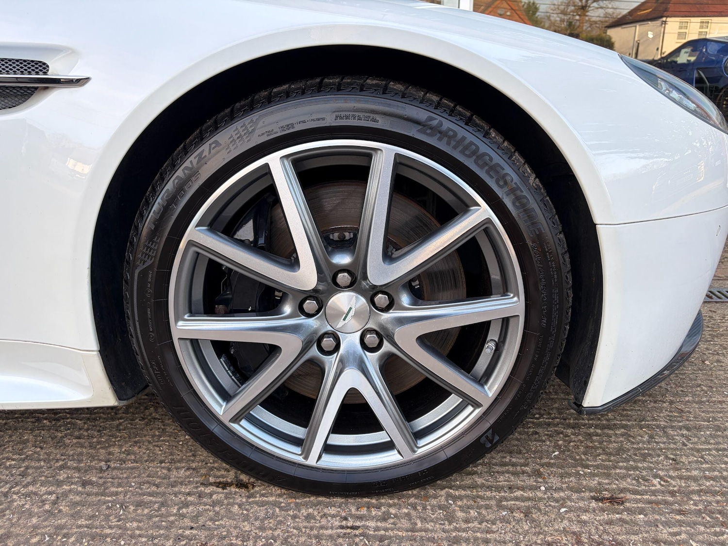 Used Aston Martin Vantage 2013 for sale - 76976244: Photo 18