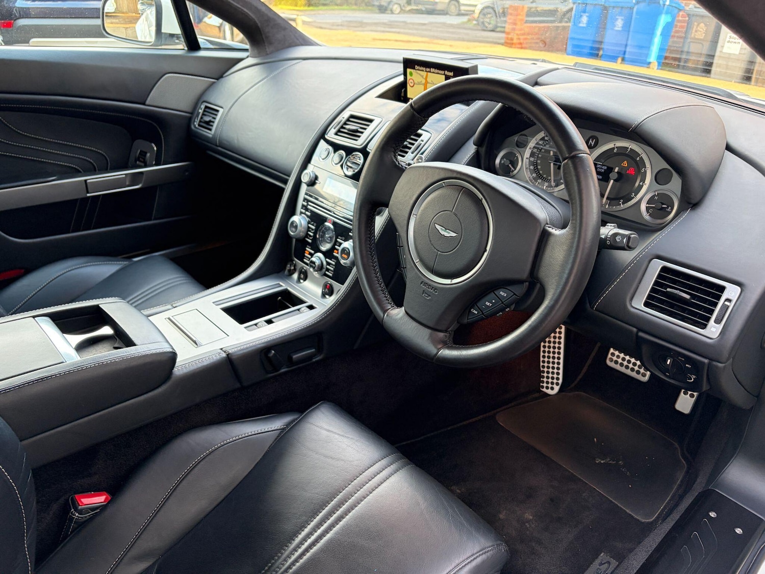 Used Aston Martin Vantage 2013 for sale - 76976244: Photo 8