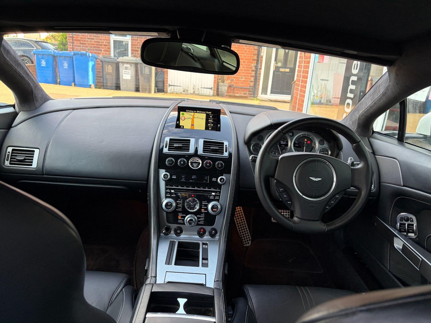 Used Aston Martin Vantage 2013 for sale - 76976244: Photo 9