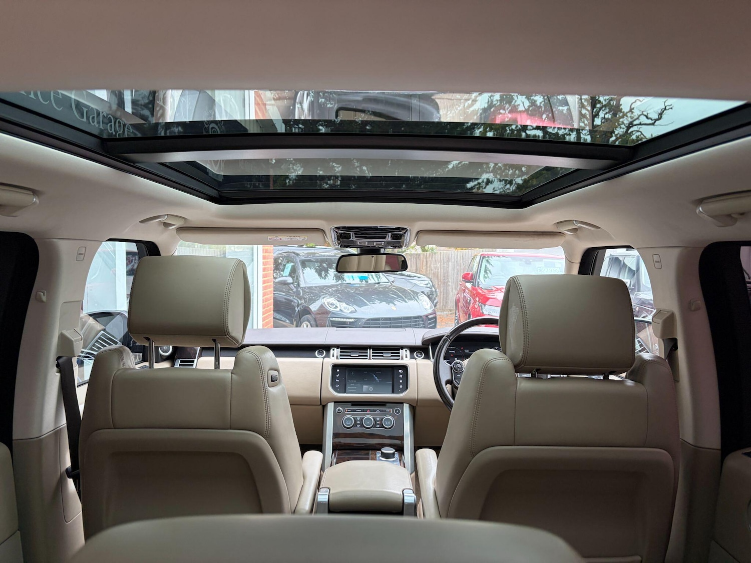 Used Land Rover Range Rover 2016 for sale - 76398425: Photo 12