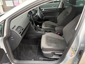 Used Volkswagen Golf 2019 for sale - 75609541: Photo