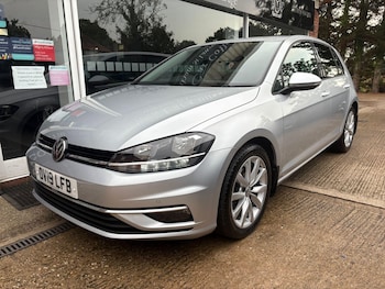 Used Volkswagen Golf 2019 for sale - 75609541: Photo