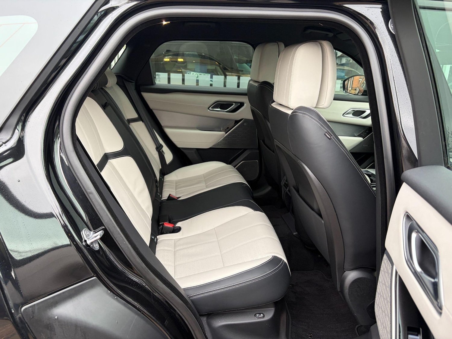 Used Land Rover Range Rover Velar 2022 for sale - 77497044: Photo 12