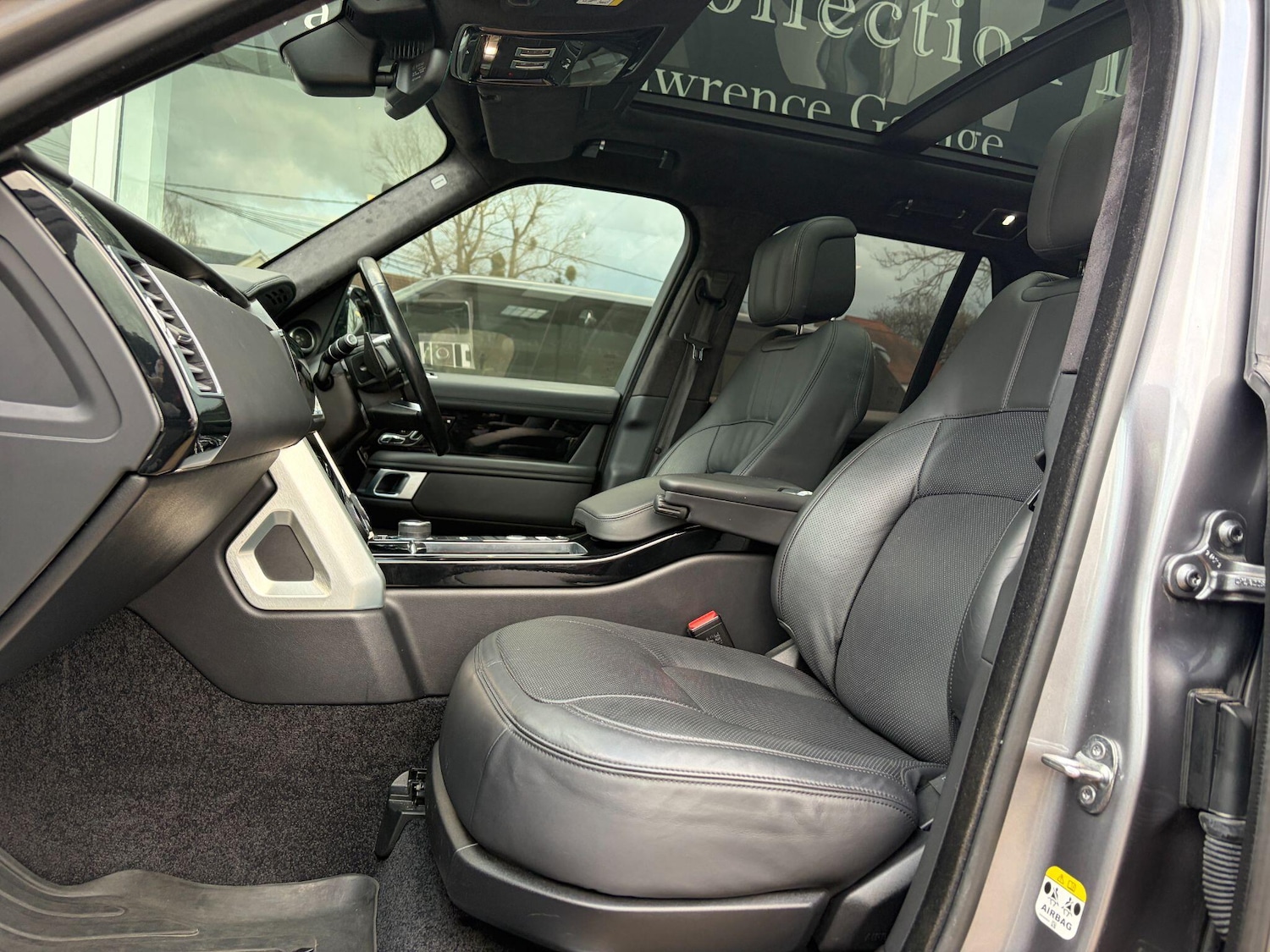 Used Land Rover Range Rover 2021 for sale - 77646533: Photo 2