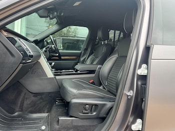 Used Land Rover Discovery 2019 for sale - 76020460: Photo