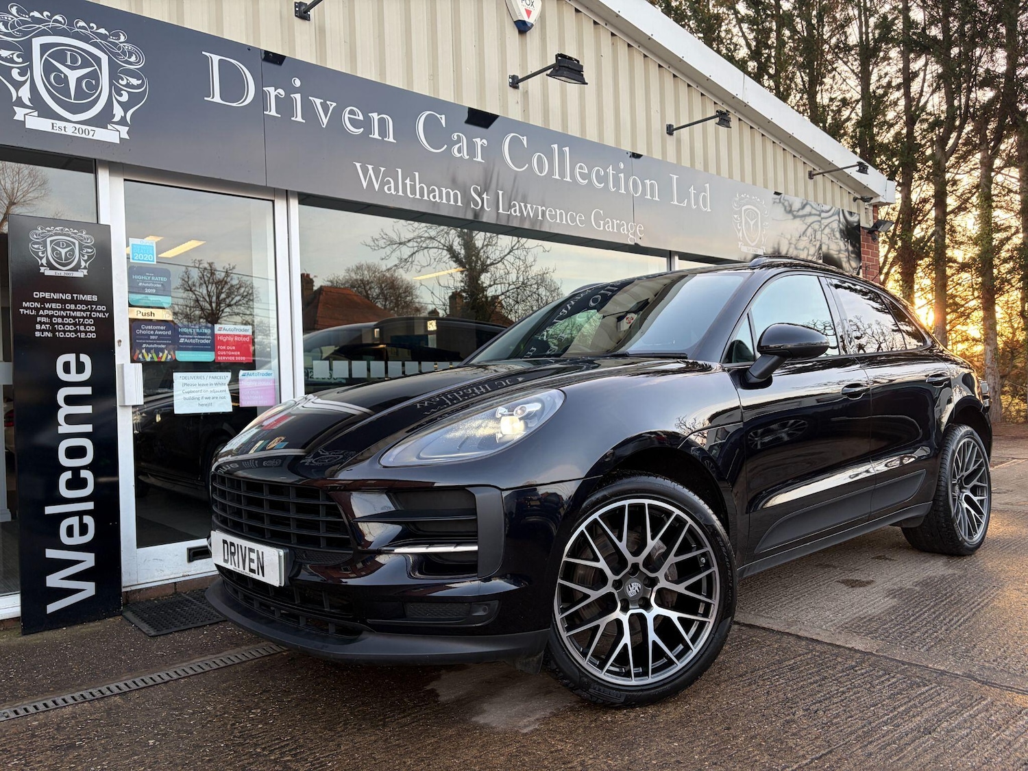 Used Porsche Macan 2018 for sale - 77163523: Photo 1