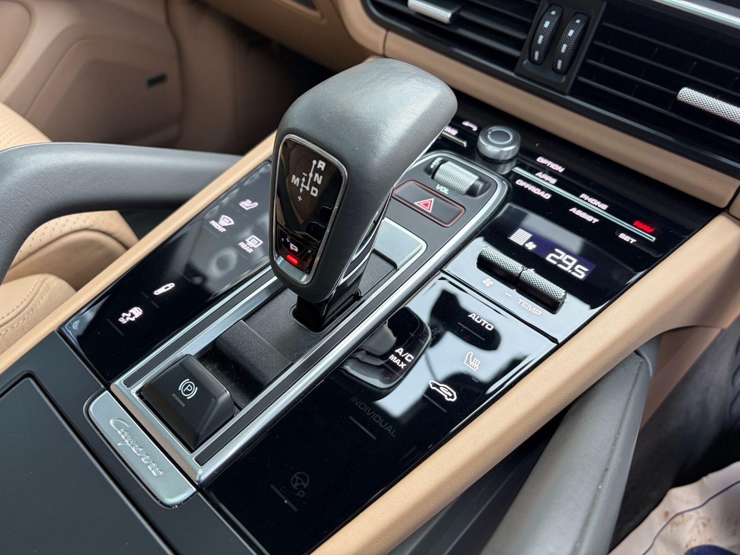 Used Porsche Cayenne 2022 for sale - 76371329: Photo 25