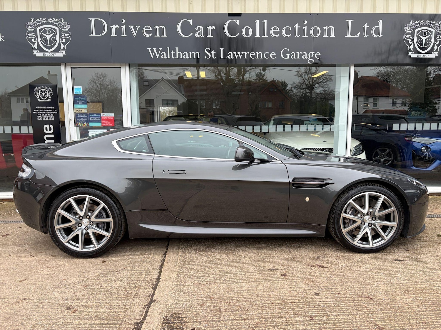 Used Aston Martin Vantage 2016 for sale - 77229877: Photo 14