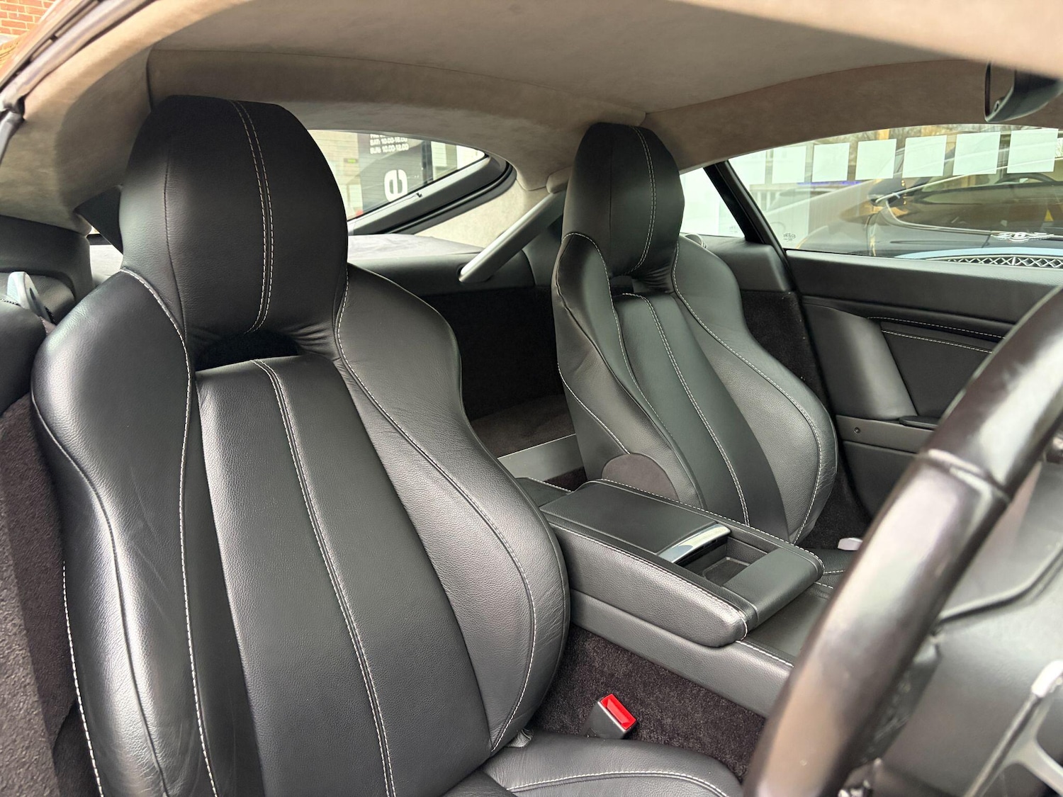 Used Aston Martin Vantage 2016 for sale - 77229877: Photo 19