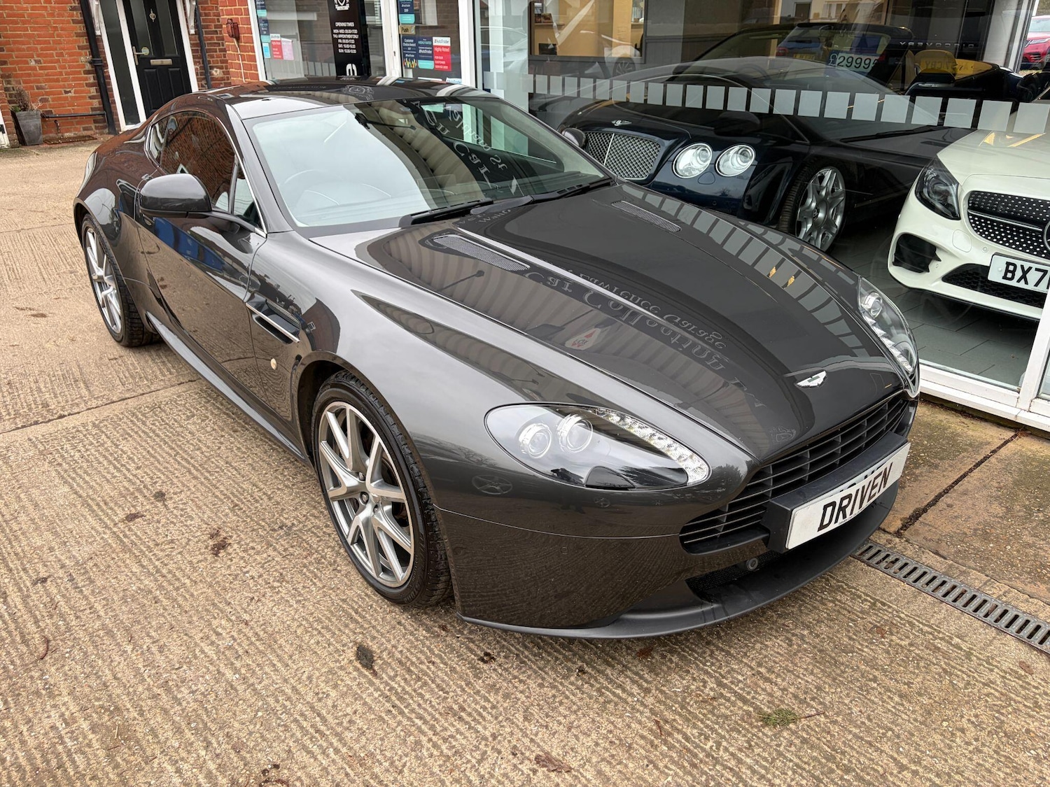 Used Aston Martin Vantage 2016 for sale - 77229877: Photo 20