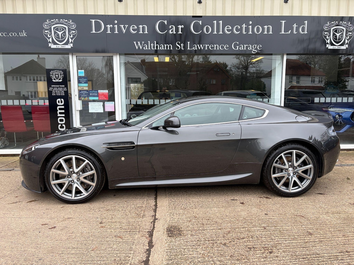 Used Aston Martin Vantage 2016 for sale - 77229877: Photo 5