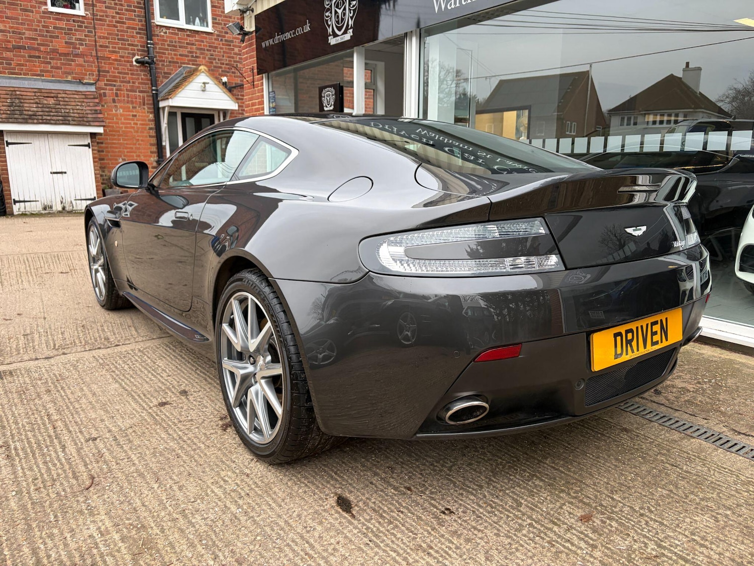 Used Aston Martin Vantage 2016 for sale - 77229877: Photo 6
