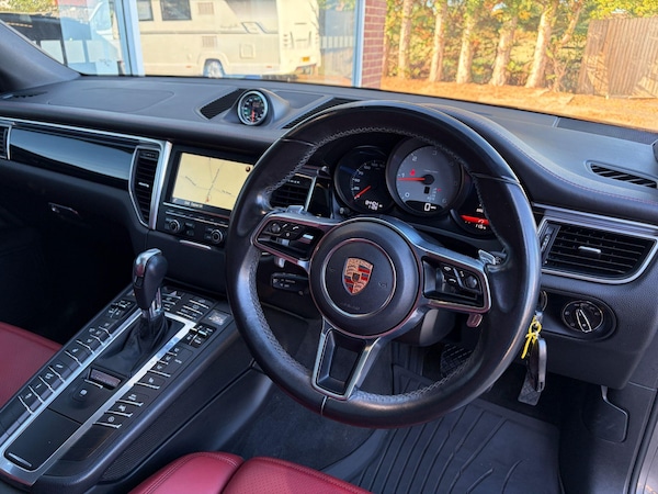 Used Porsche Macan 2015 for sale - 76188606: Photo 23