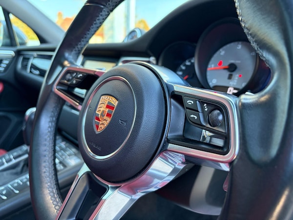 Used Porsche Macan 2015 for sale - 76188606: Photo 24