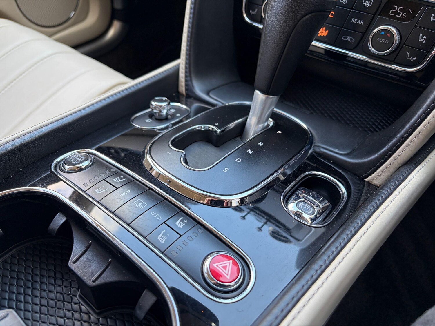 Used Bentley Flying Spur for sale - 77924946: Photo 24