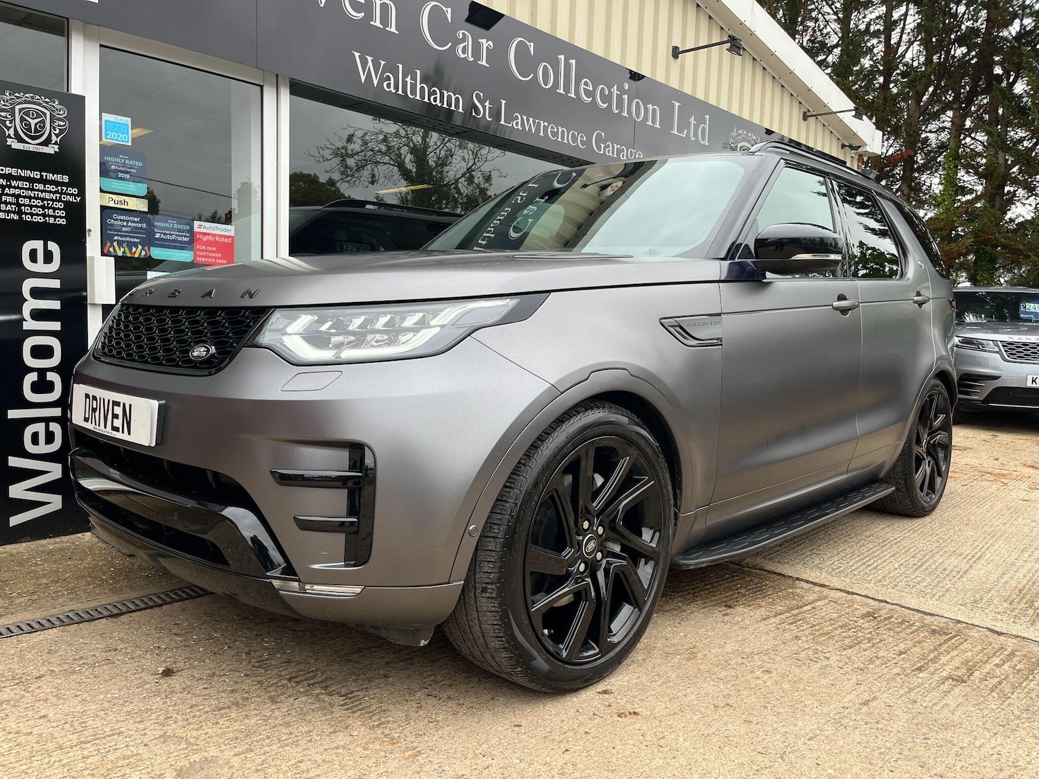 Used Land Rover Discovery 2019 for sale - 76990126: Photo 4
