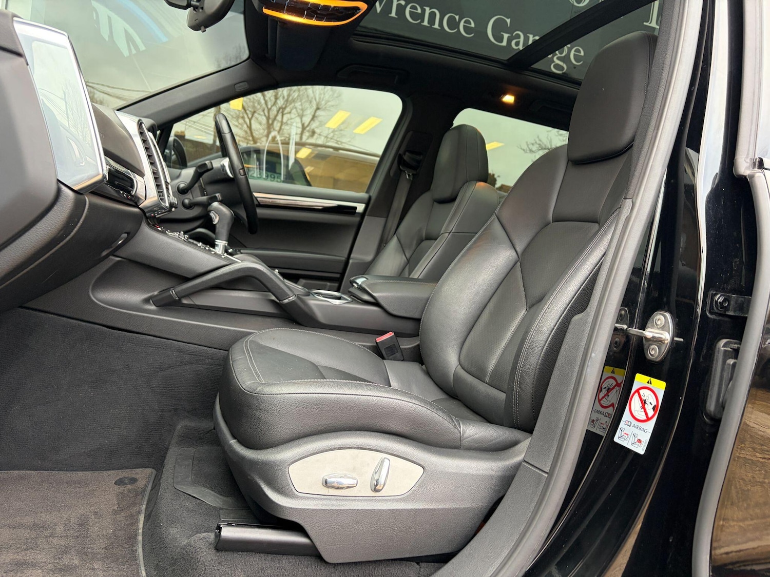 Used Porsche Cayenne 2013 for sale - 76701814: Photo 2