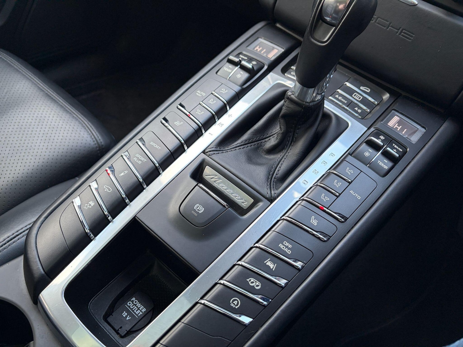 Used Porsche Macan 2017 for sale - 76990907: Photo 21