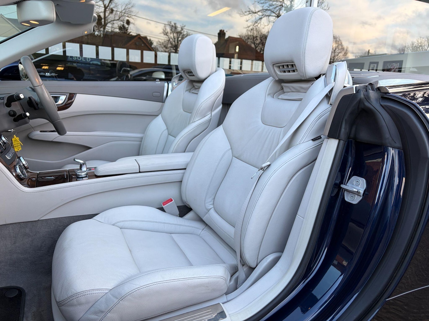 Used Mercedes-Benz SL for sale - 77343855: Photo 2