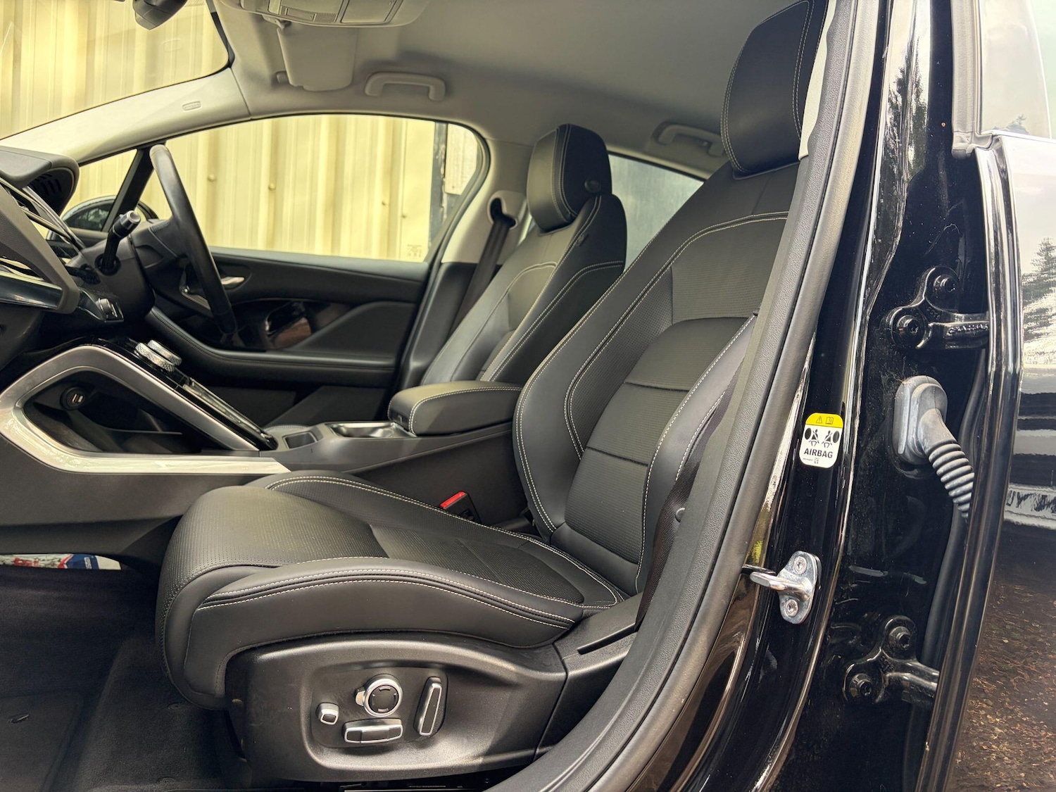 Used Jaguar I-Pace for sale - 77925078: Photo 2