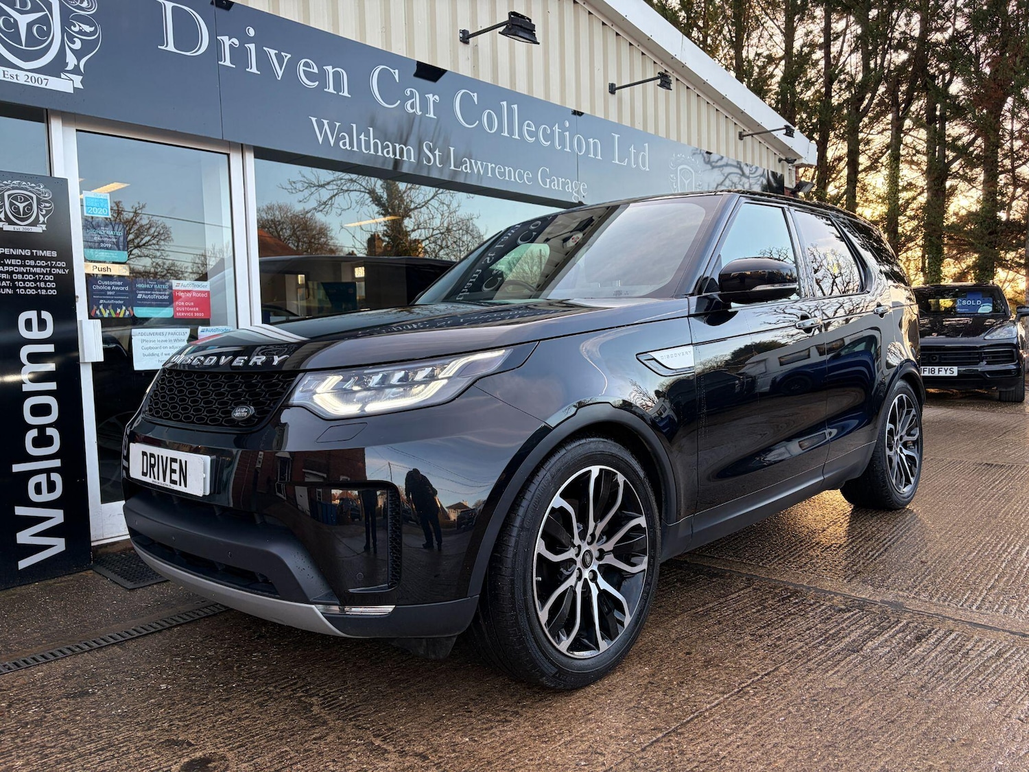 Used Land Rover Discovery 2018 for sale - 77229745: Photo 4