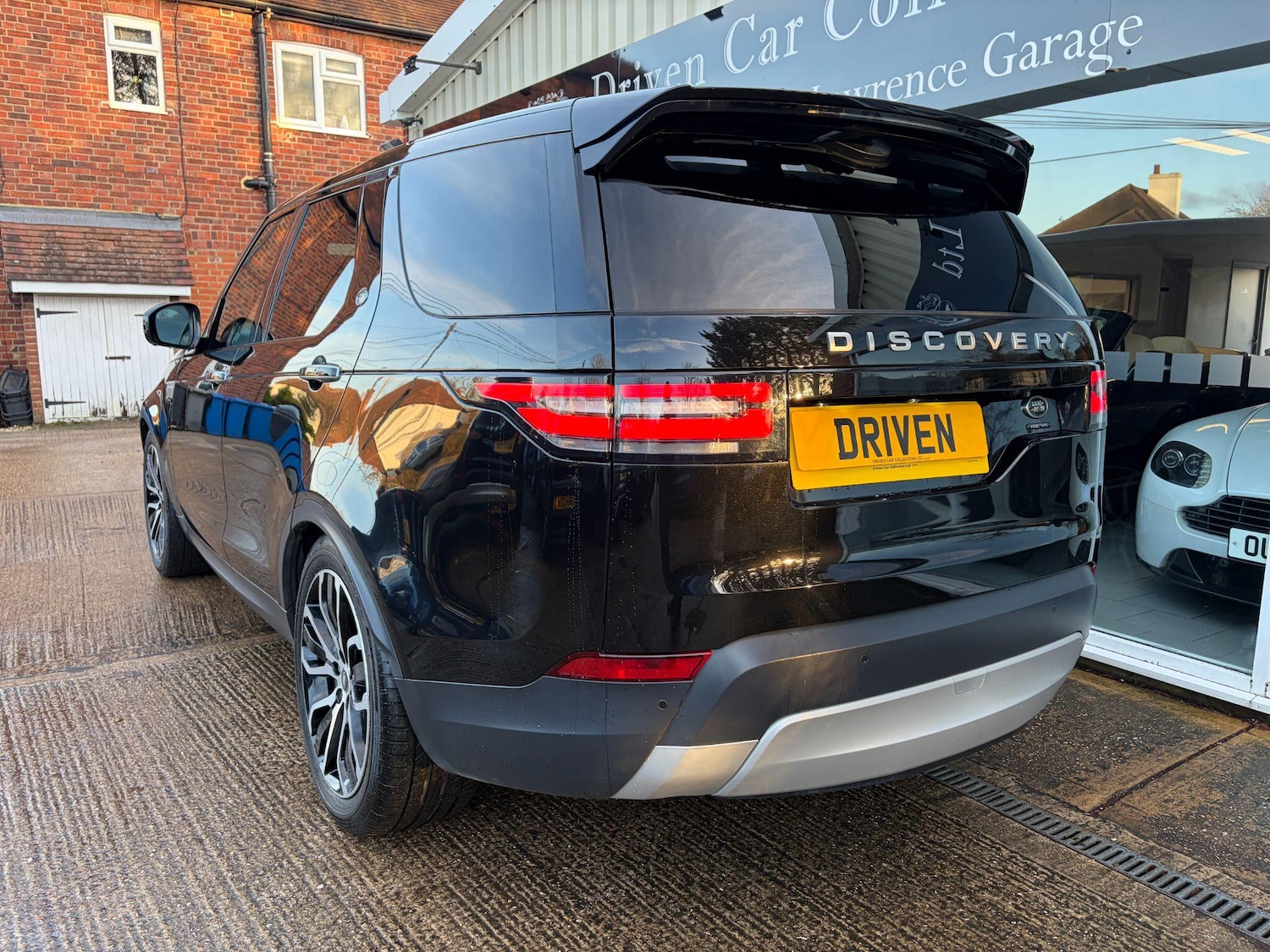 Used Land Rover Discovery 2018 for sale - 77229745: Photo 6