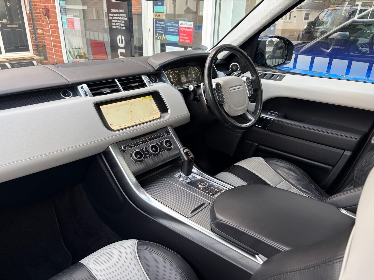 Used Land Rover Range Rover Sport 2017 for sale - 76632937: Photo 10