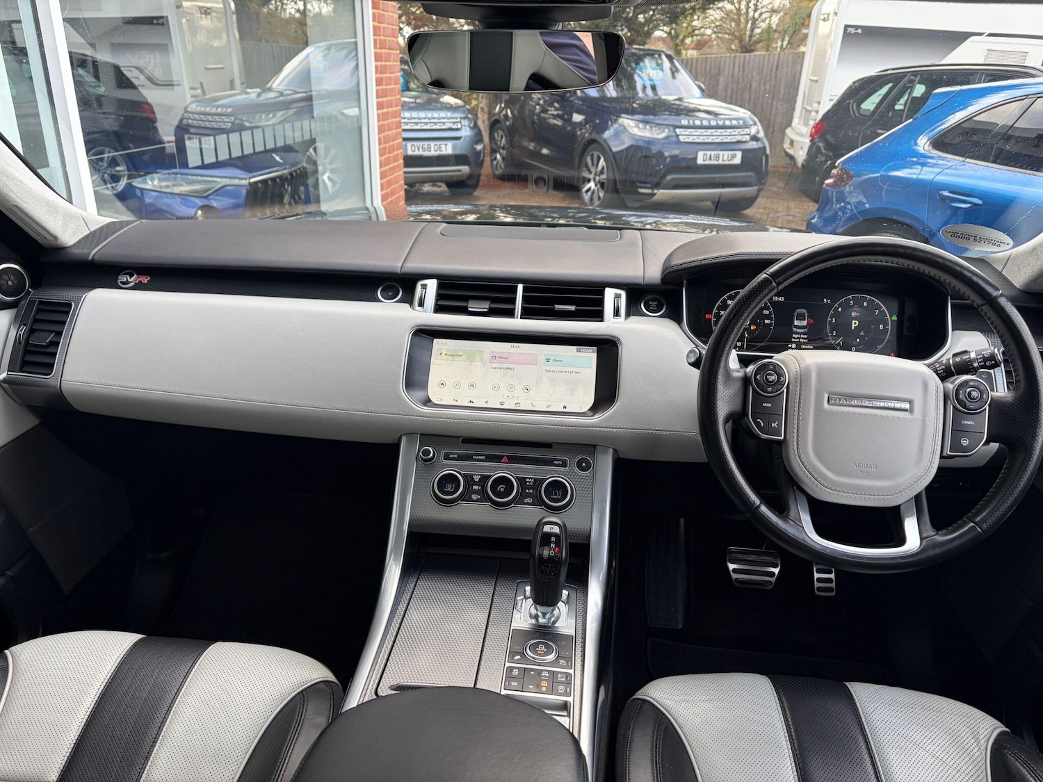 Used Land Rover Range Rover Sport 2017 for sale - 76632937: Photo 9