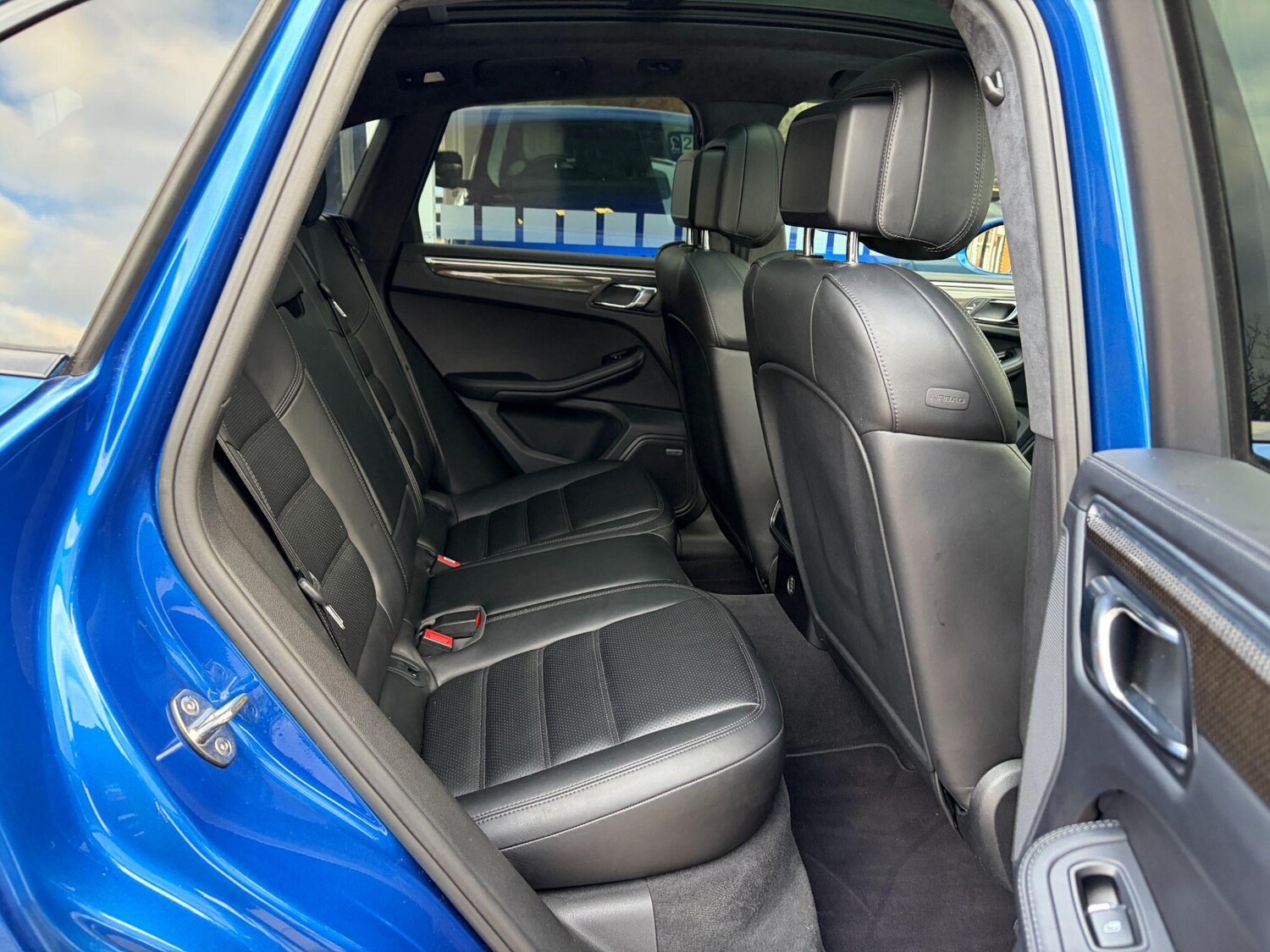 Used Porsche Macan 2017 for sale - 76633022: Photo 12