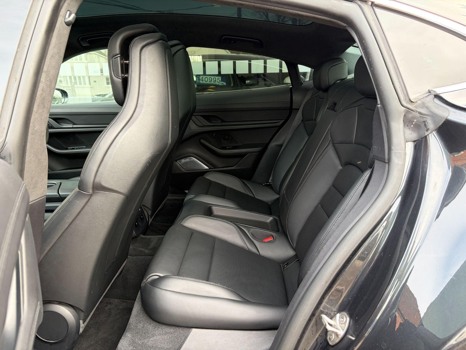 Used Porsche Taycan 2020 for sale - 77909543: Photo 10