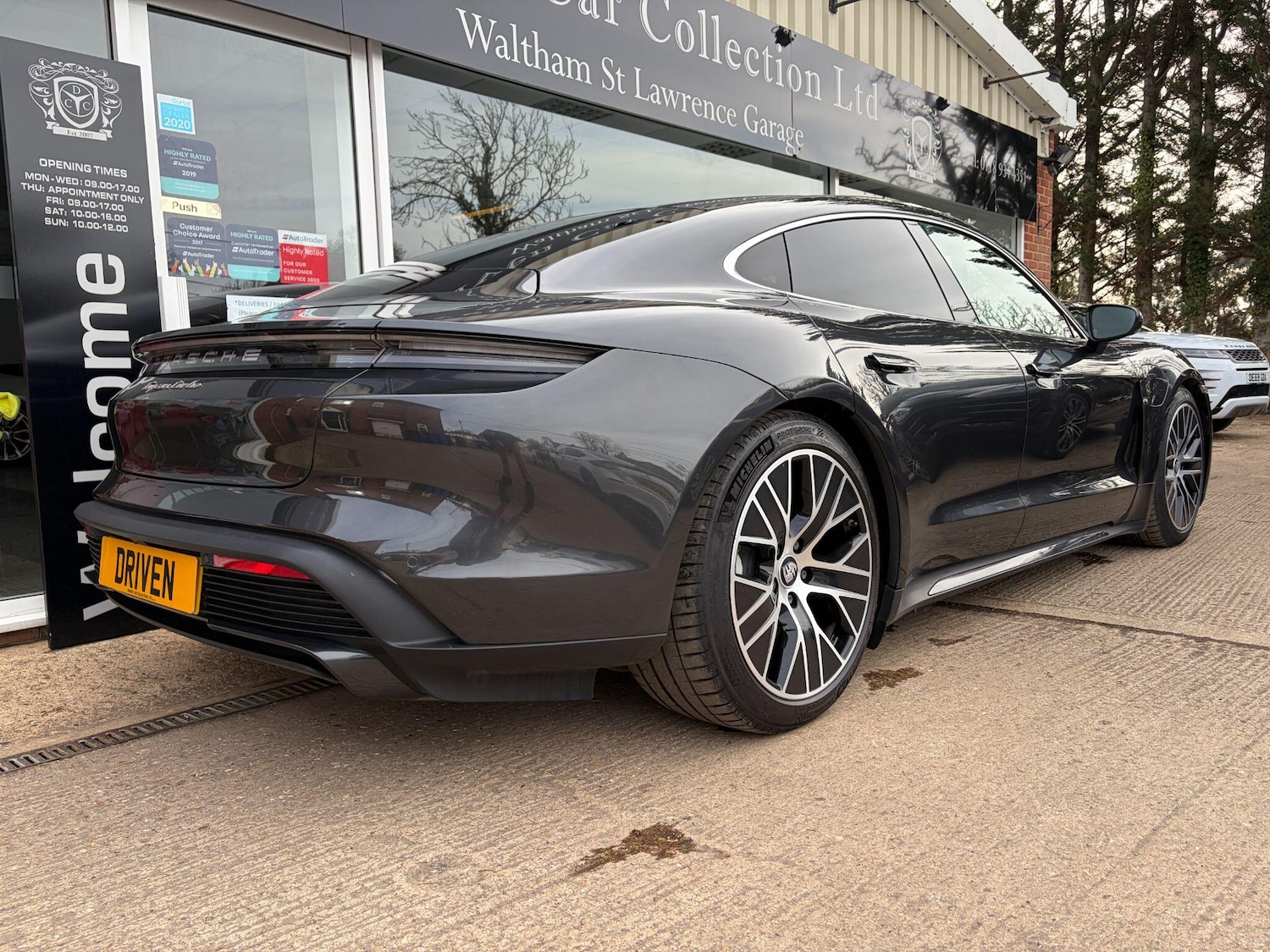 Used Porsche Taycan 2020 for sale - 77909543: Photo 14