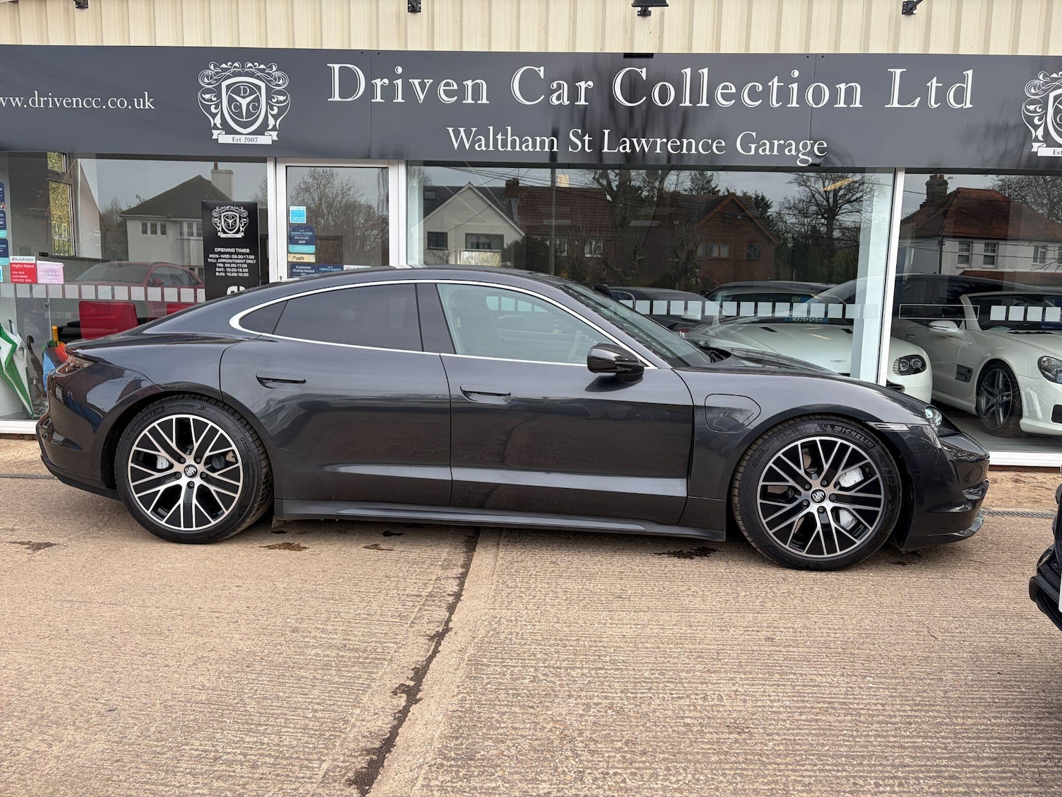 Used Porsche Taycan 2020 for sale - 77909543: Photo 15