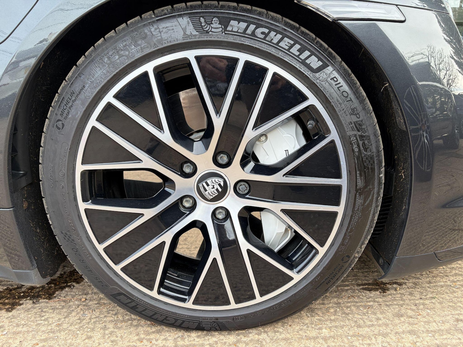 Used Porsche Taycan 2020 for sale - 77909543: Photo 18