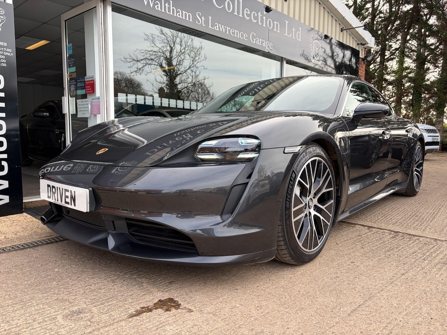 Used Porsche Taycan 2020 for sale - 77909543: Photo 4