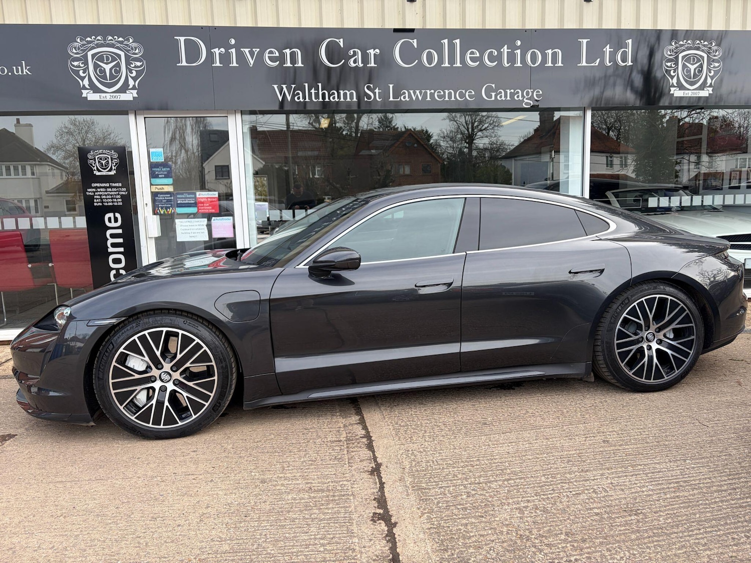 Used Porsche Taycan 2020 for sale - 77909543: Photo 5