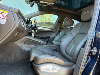 Used Porsche Macan 2017 for sale - 78429859: Photo