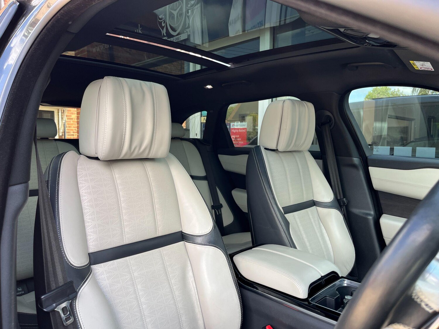 Used Land Rover Range Rover Velar for sale - 77599017: Photo 24