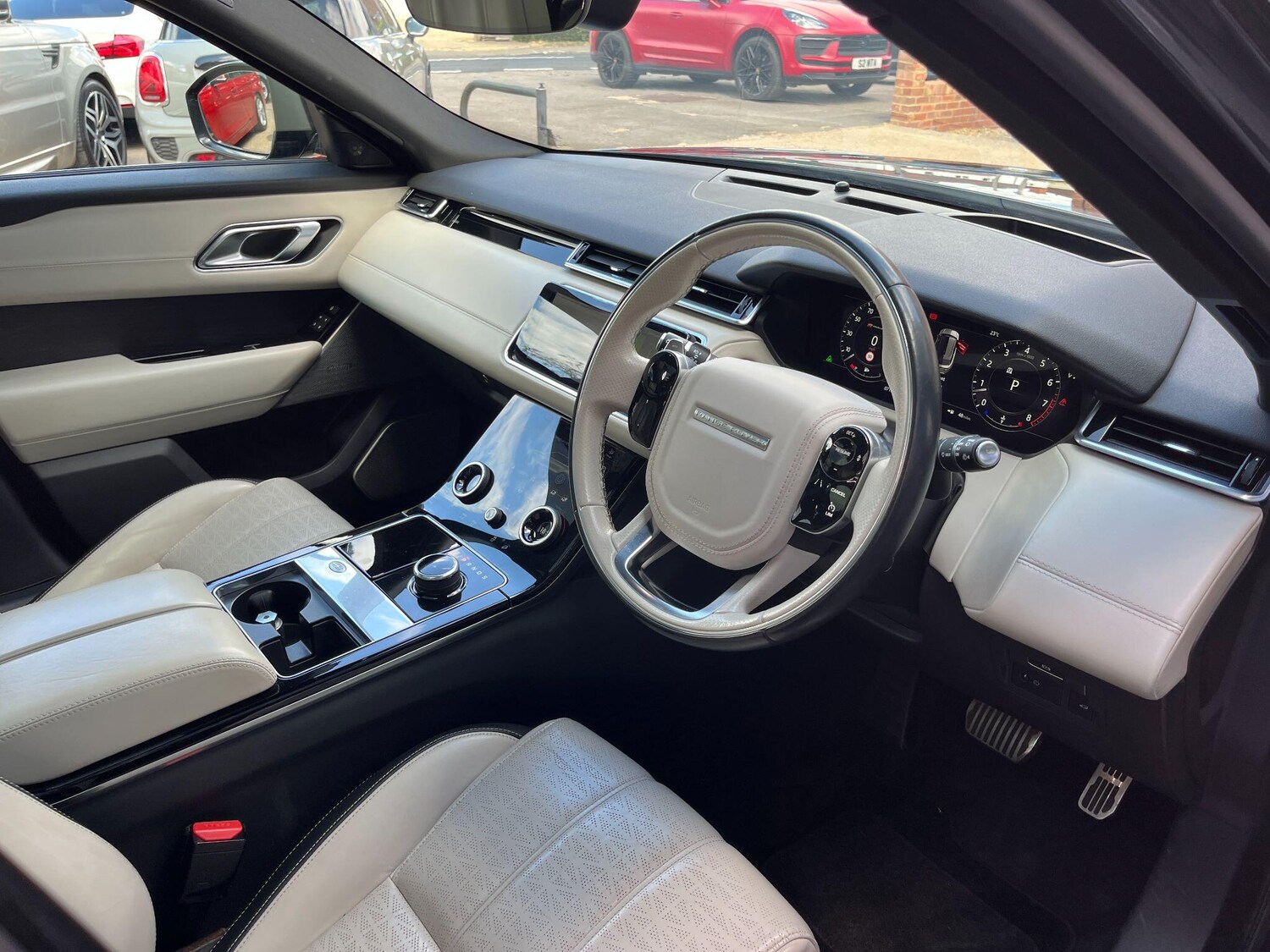 Used Land Rover Range Rover Velar for sale - 77599017: Photo 8