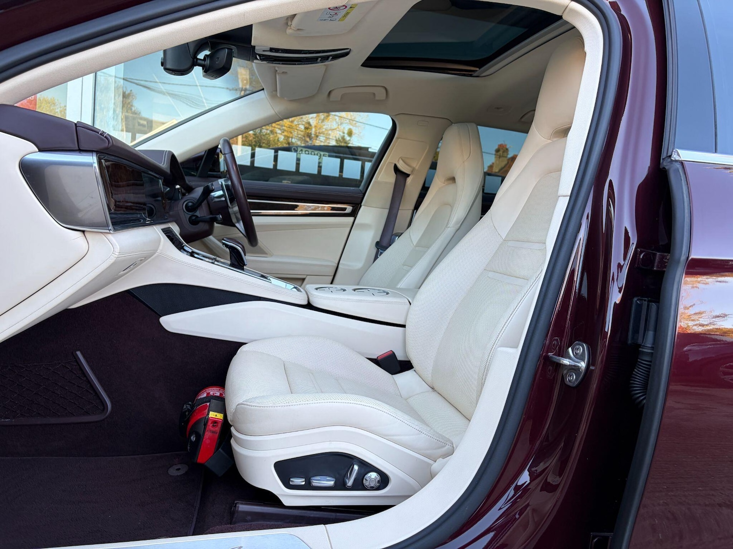 Used Porsche Panamera 2018 for sale - 76371477: Photo 2